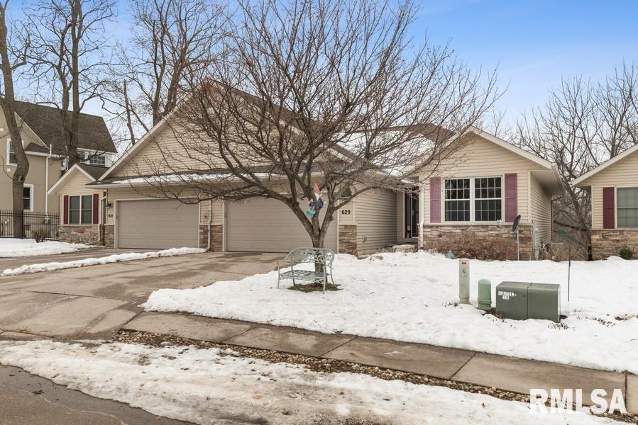 629 3rd St. #A, Moline, IL 61265