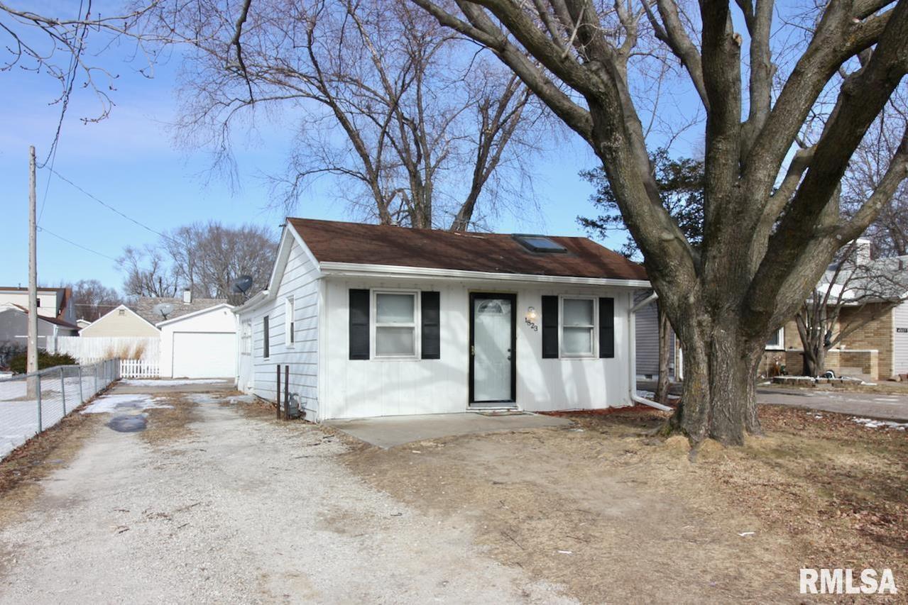 1823 28 1/2 Ave., East Moline, IL 61244