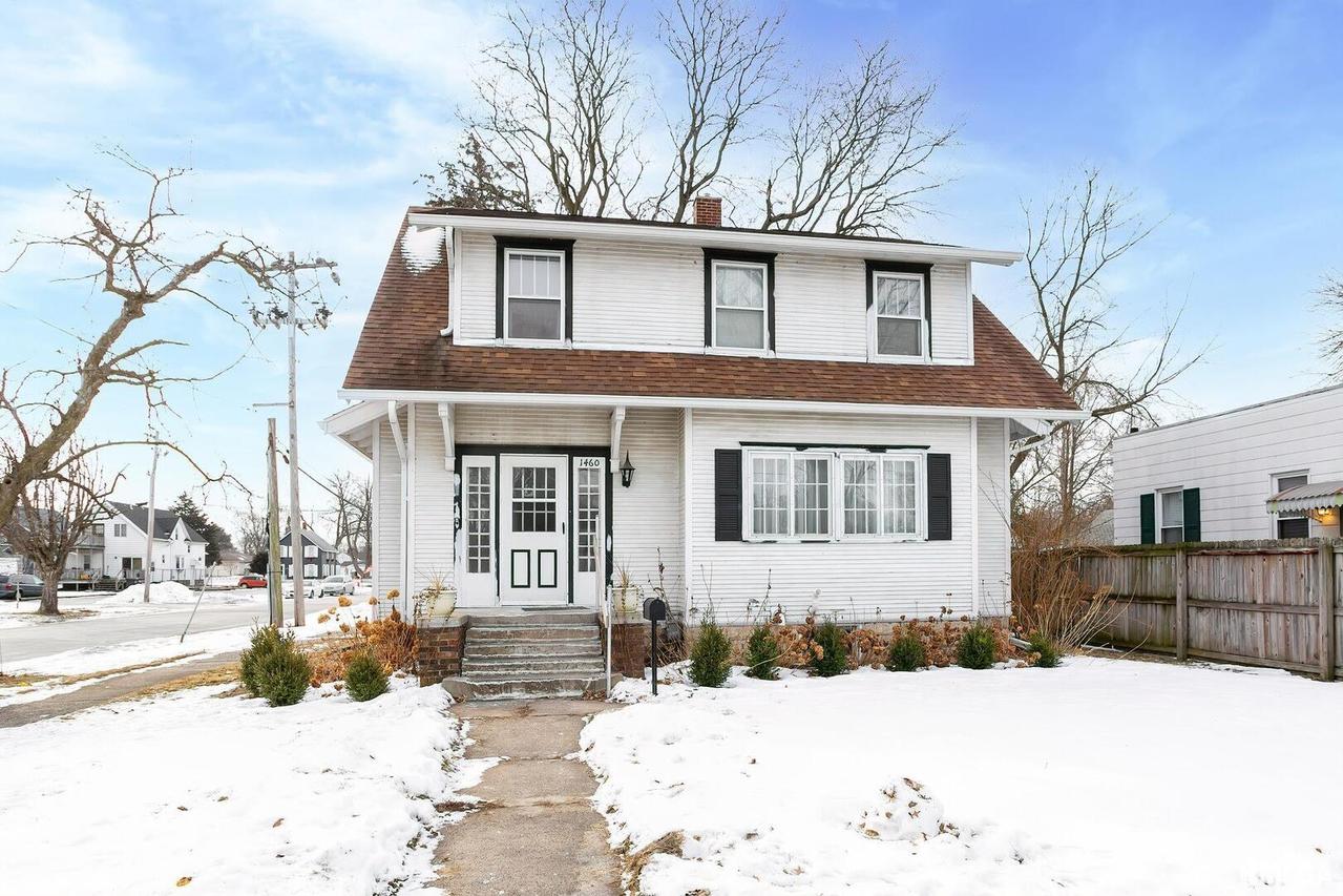 1460 25th Ave., Moline, IL 61265