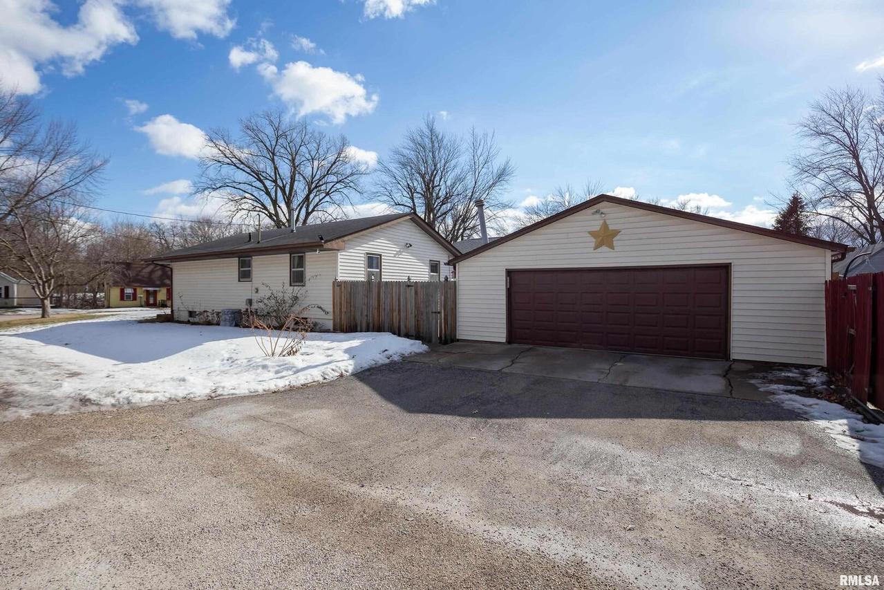 3001 4th St. #A, East Moline, IL 61244