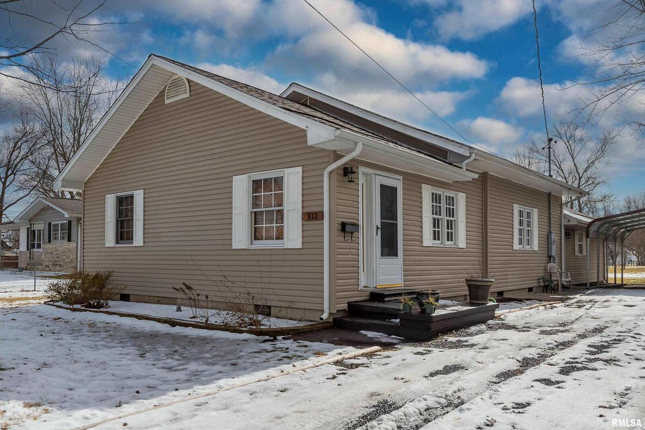 812 W Maple St., Herrin, IL 62948