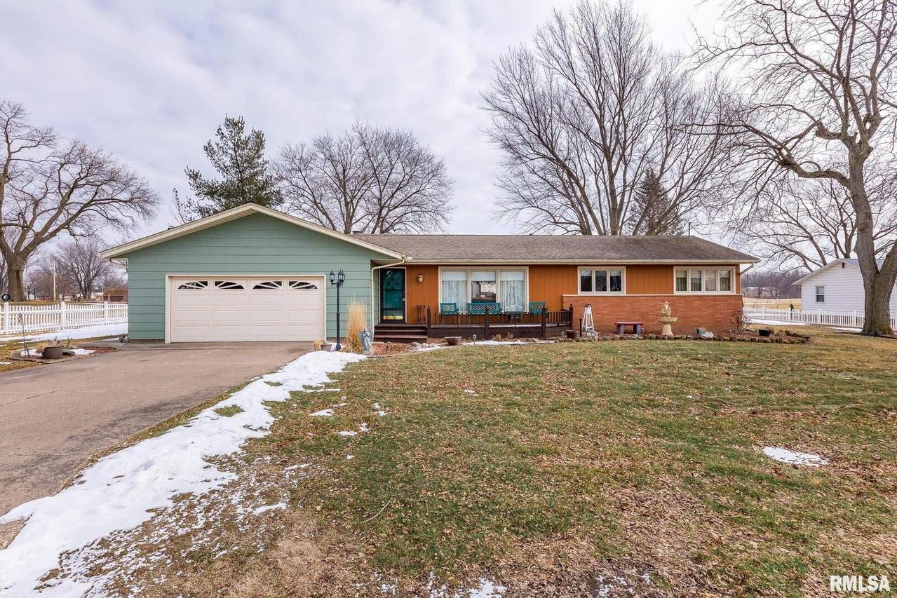 210 Linden Dr., Colona, IL 61241