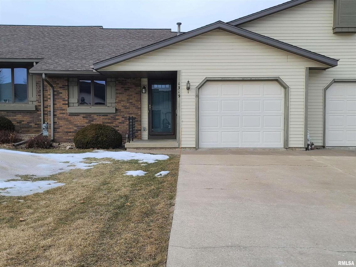 1319 4th Ave., Fulton, IL 61252