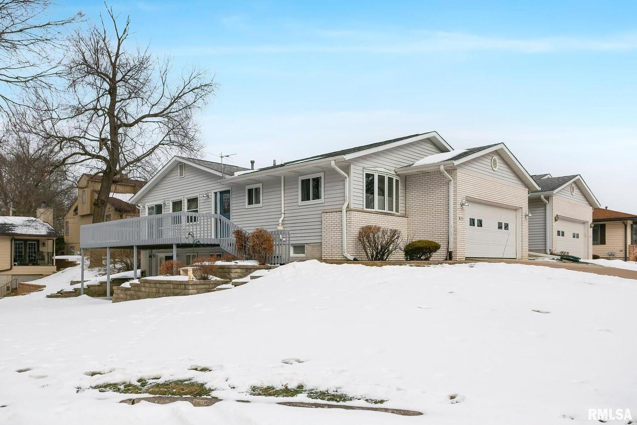 875 48th Avenue Ct. #1, East Moline, IL 61244