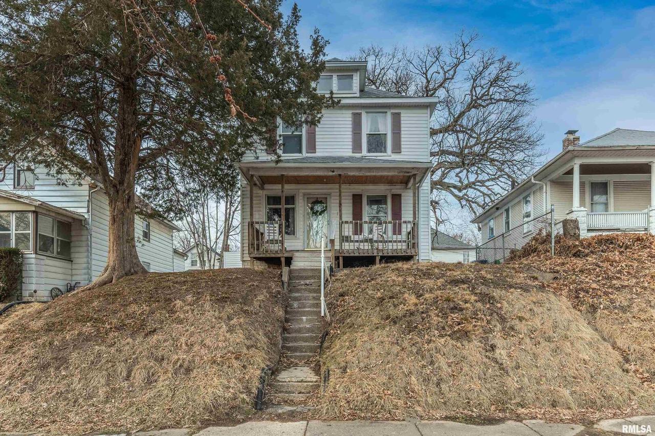 209 14th Ave., Moline, IL 61265