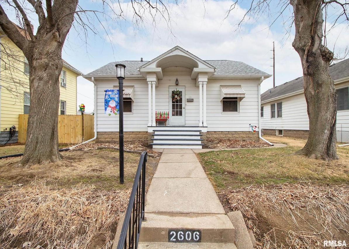 2606 4th St., Moline, IL 61265