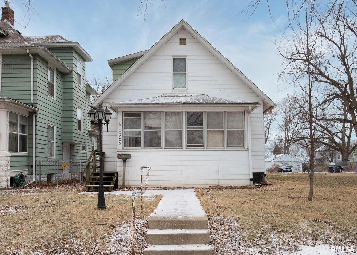 2323 15th St., Moline, IL 61265