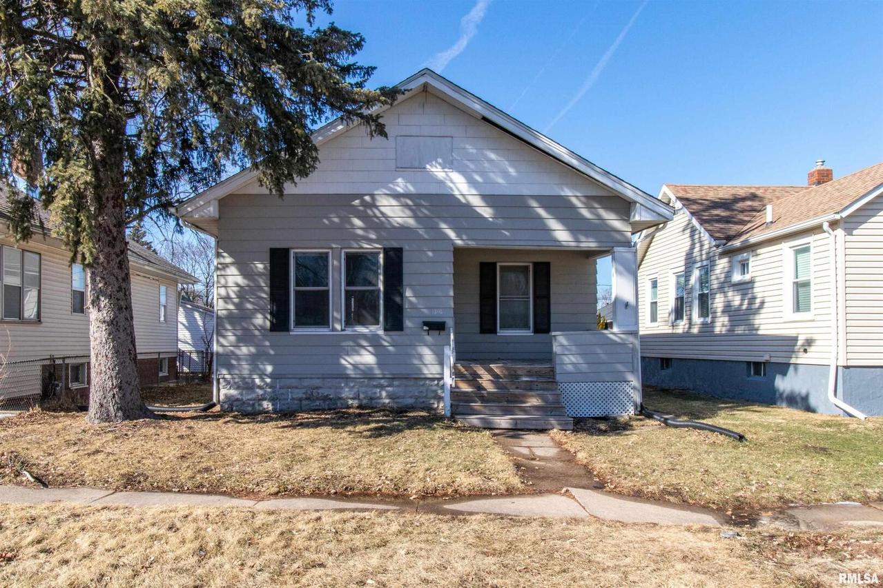 1316 9th St., Rock Island, IL 61201