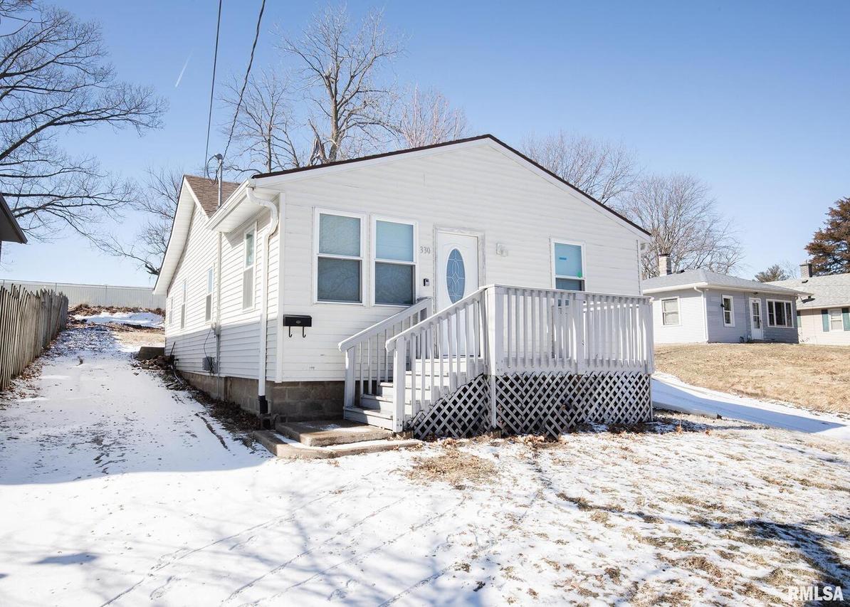 330 14th St., Silvis, IL 61282