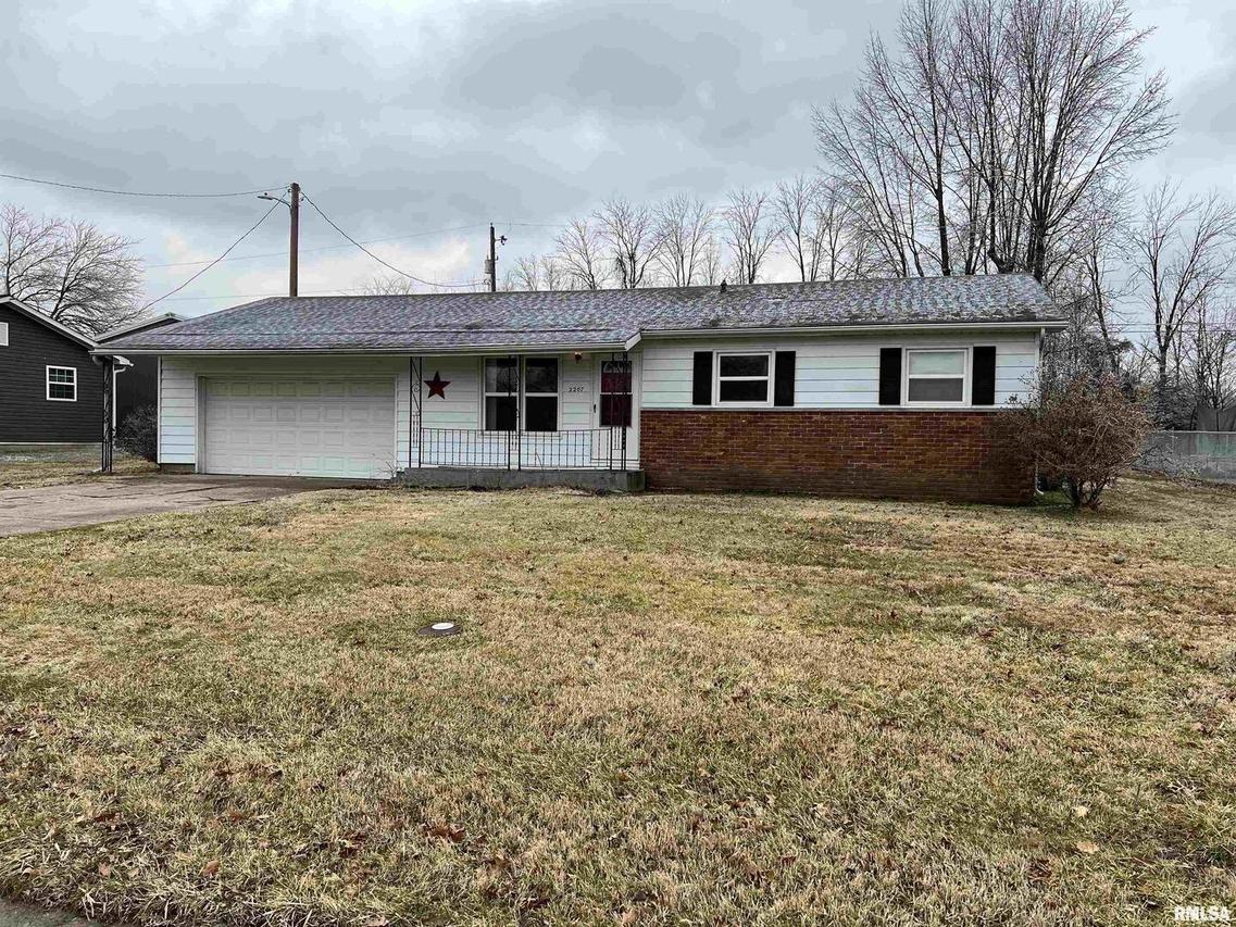 2207 Michelle Ln., Marion, IL 62959