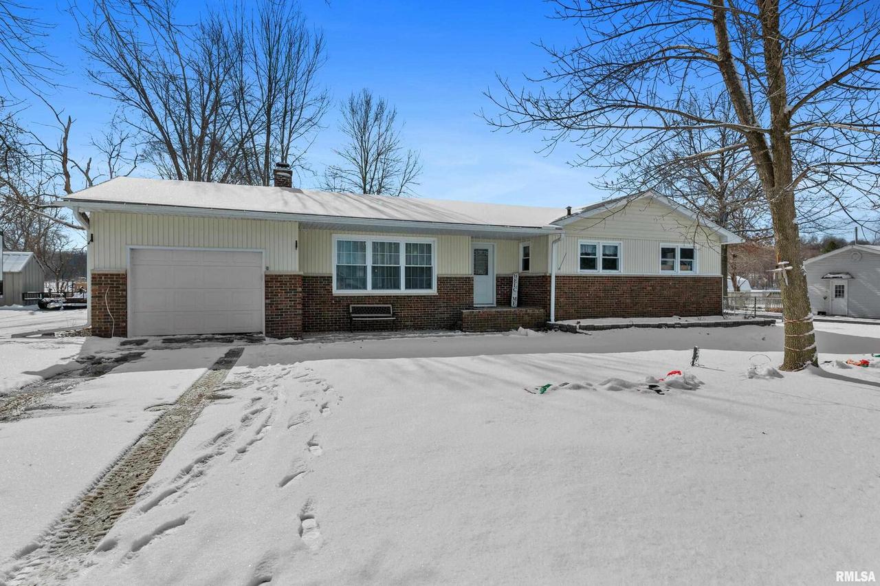 24908 N 149th Ave., Cordova, IL 61242