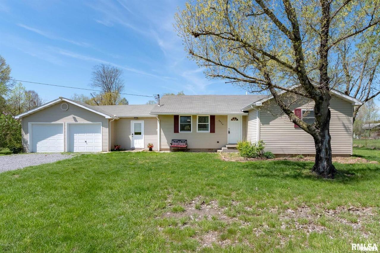 9629 Route 148 Rd., Carterville, IL 62918