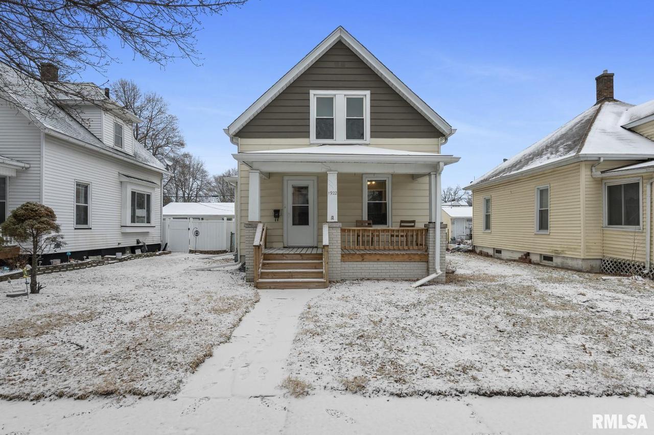 1922 3rd St., Moline, IL 61265