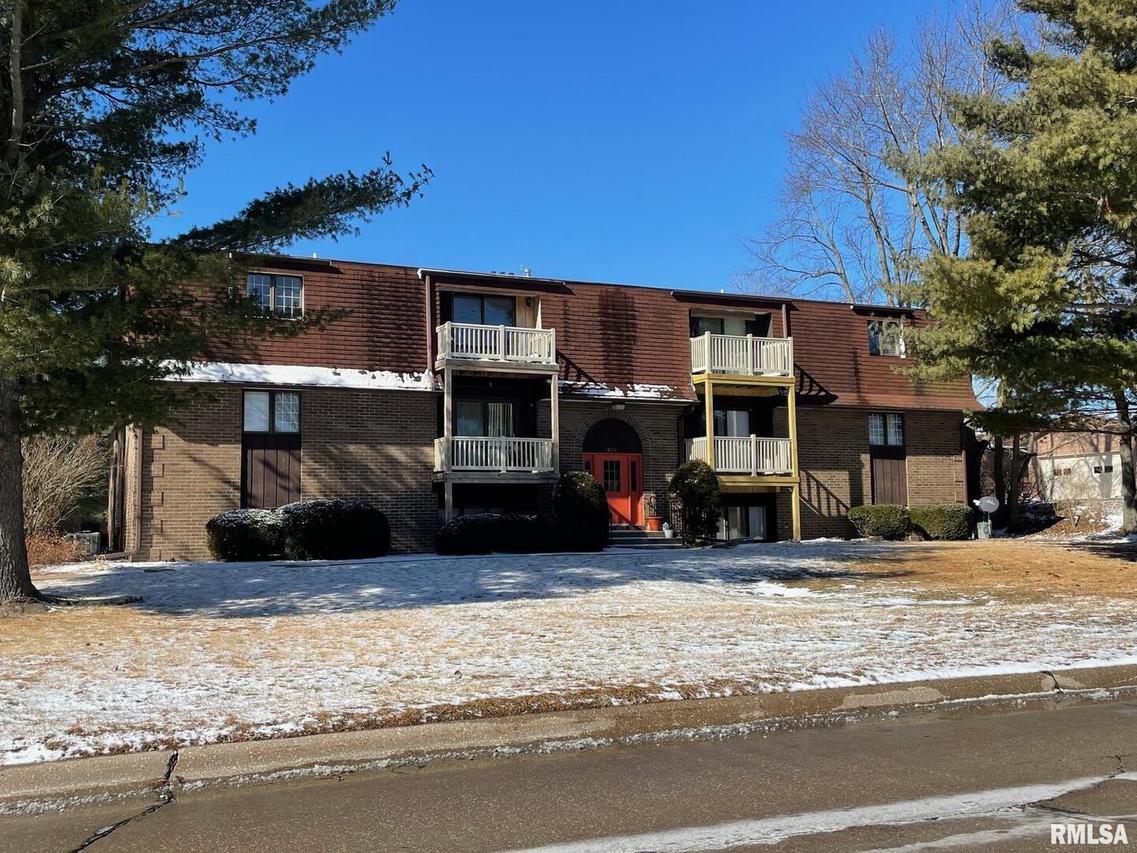 1299 48th Ave. #9, East Moline, IL 61244