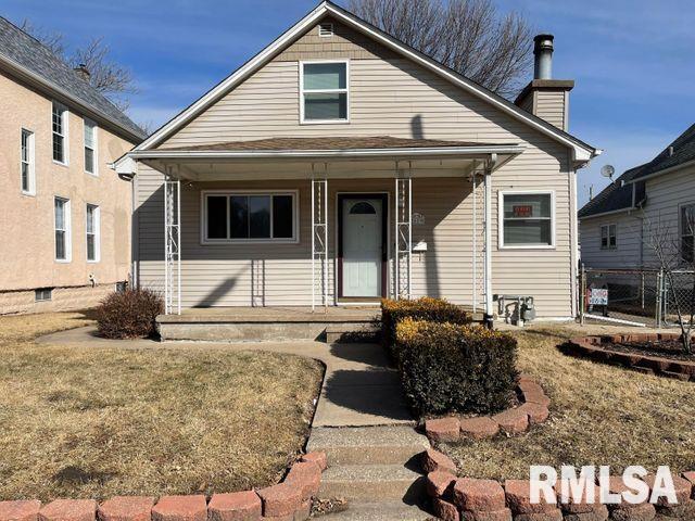 2619 6th Ave., Moline, IL 61265