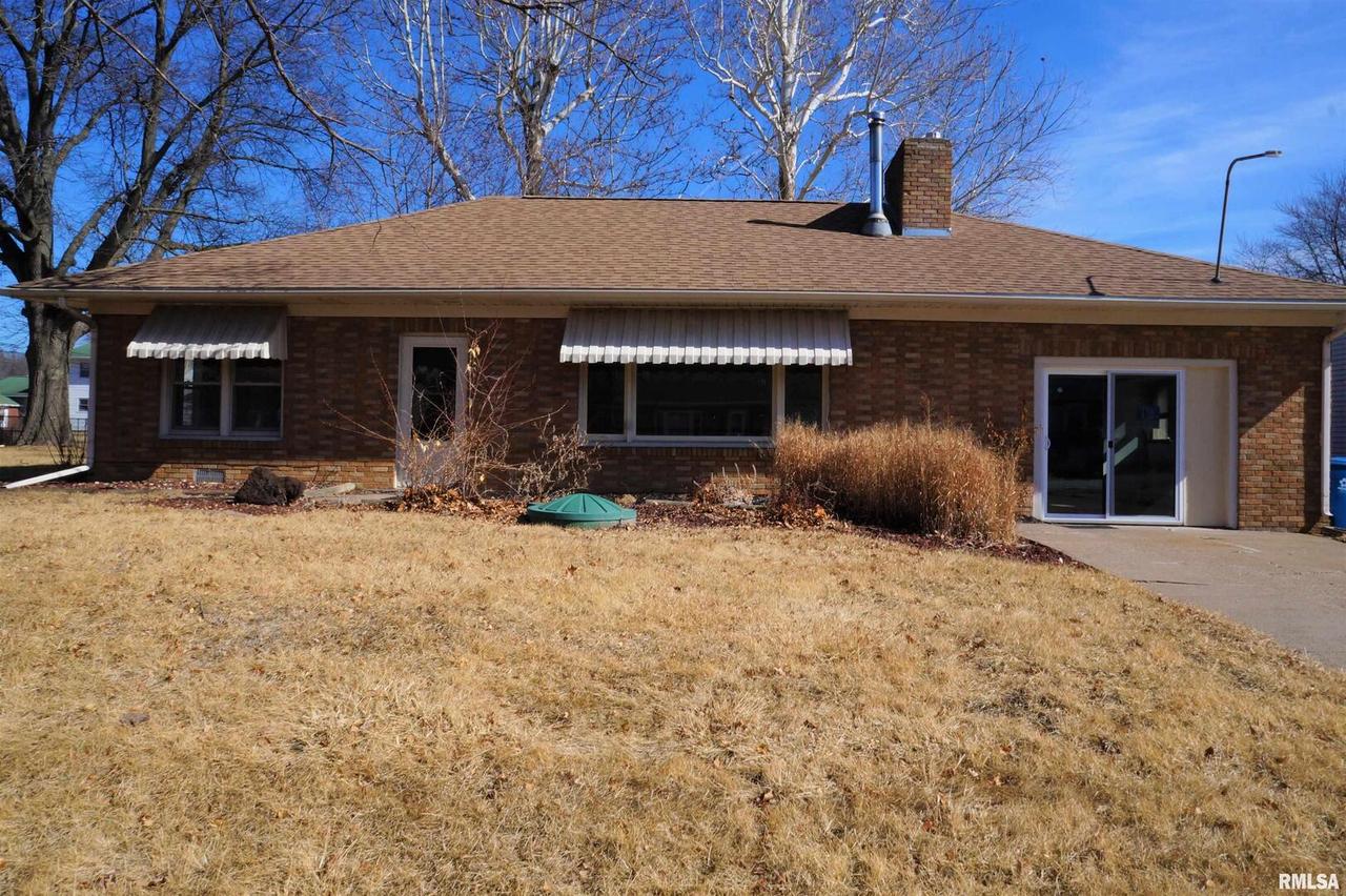 3824 15th St. #B, Moline, IL 61265