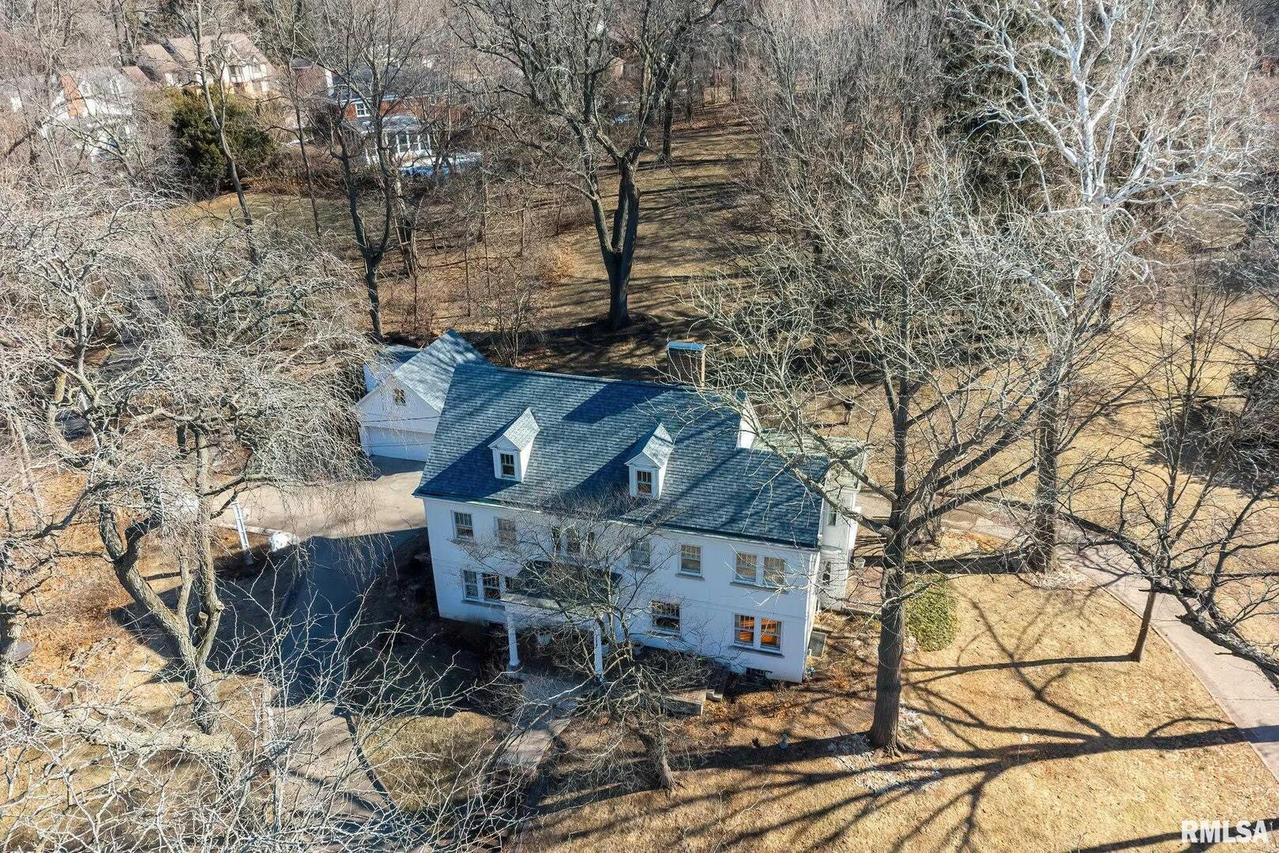 3903 12th St., Rock Island, IL 61201