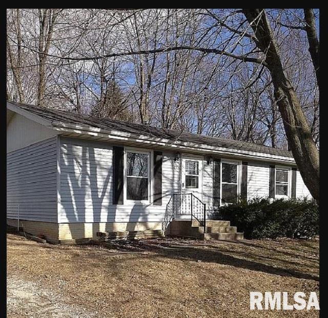 207 S 3rd St., Cambridge, IL 61238