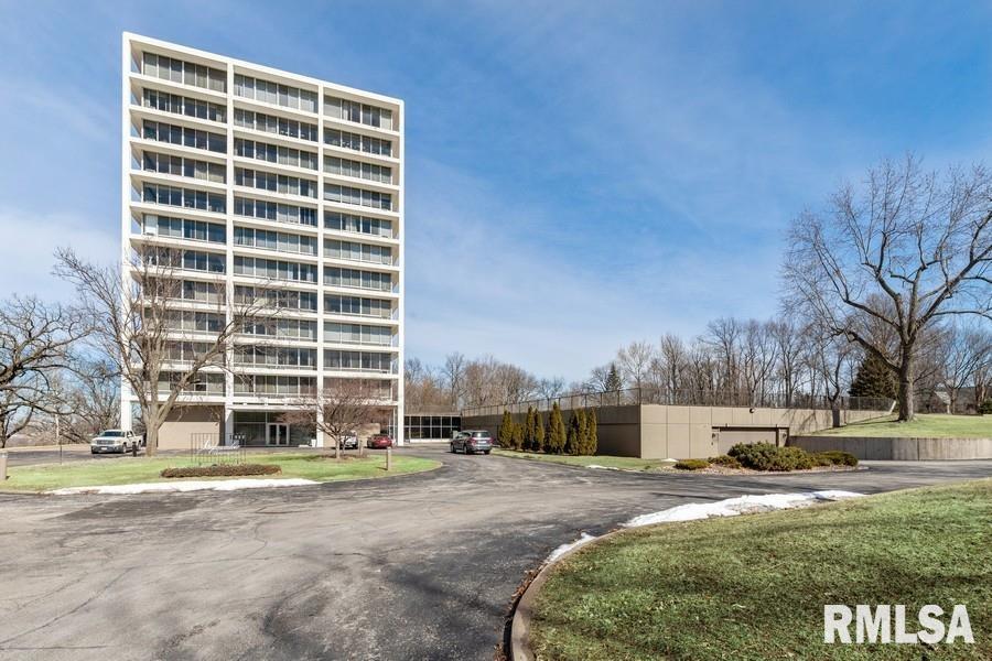 1337 21st Ave. #3D, Rock Island, IL 61201