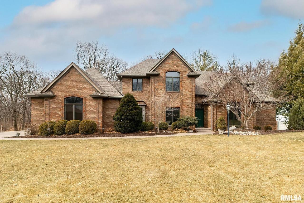 4505 6th Street Ct., East Moline, IL 61244