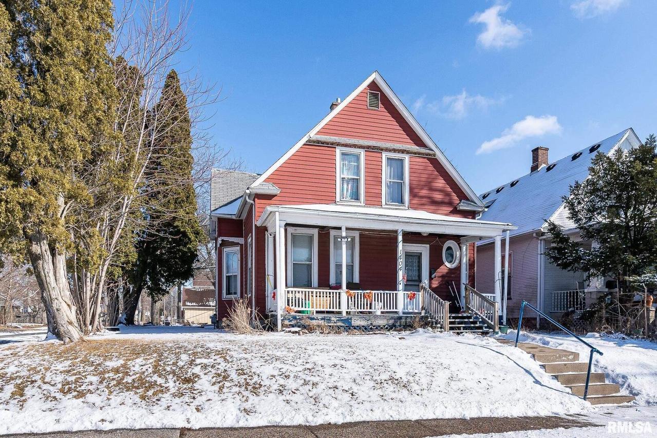 1404 9th St., Moline, IL 61265