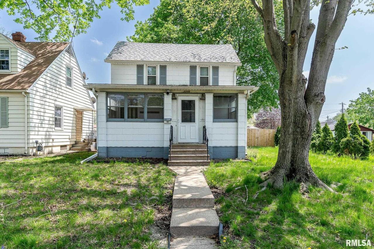 2205 16th St., Rock Island, IL 61201