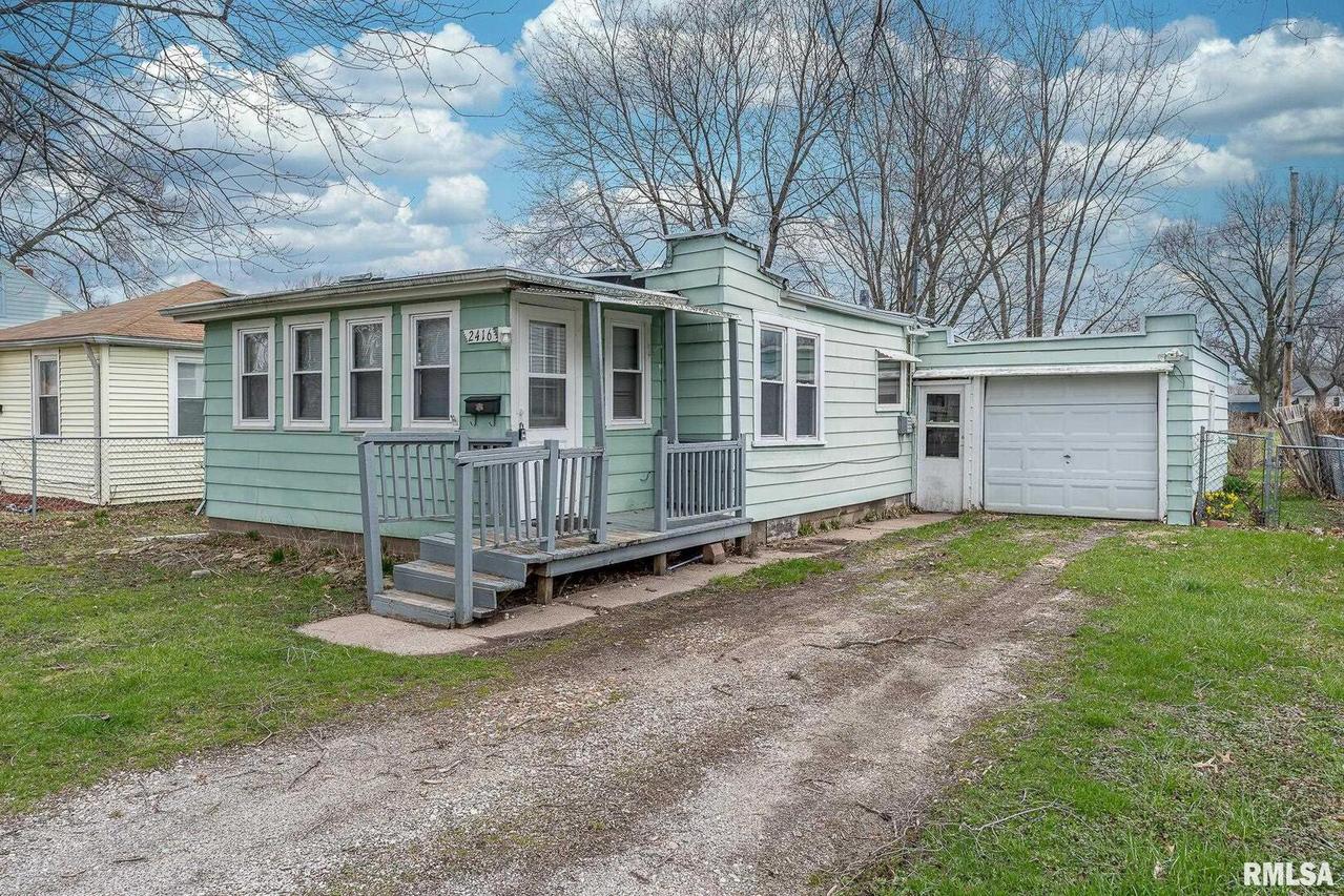 2416 45th St., Moline, IL 61265