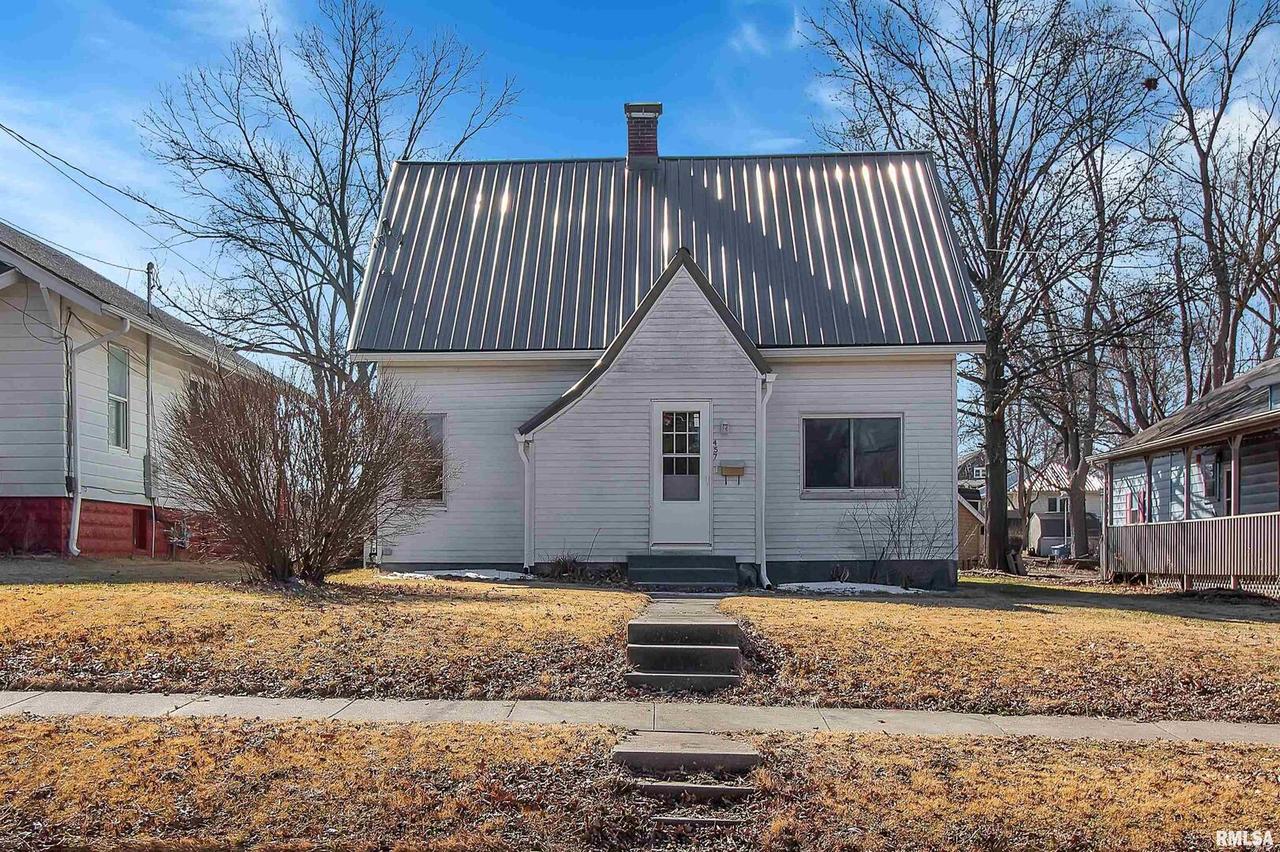 457 E Park St., Duquoin, IL 62832