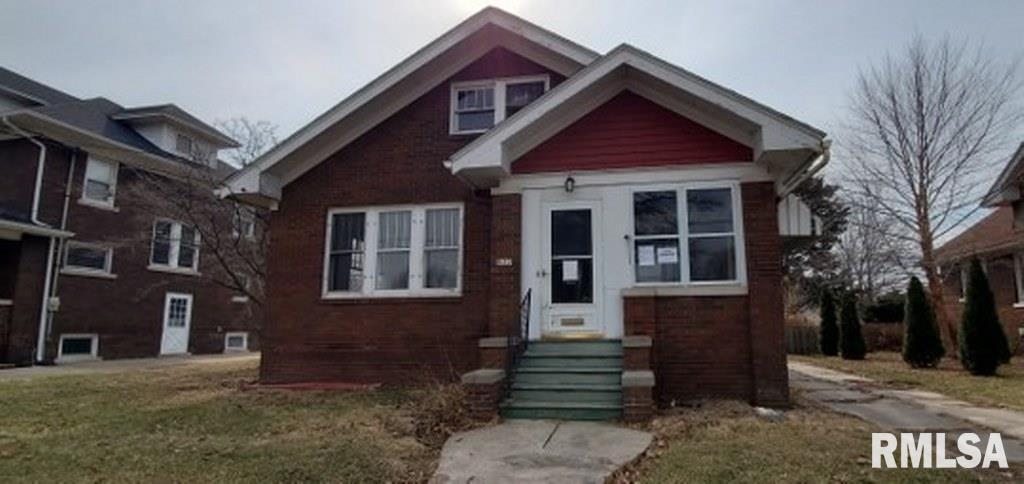 822 E Losey St., Galesburg, IL 61401