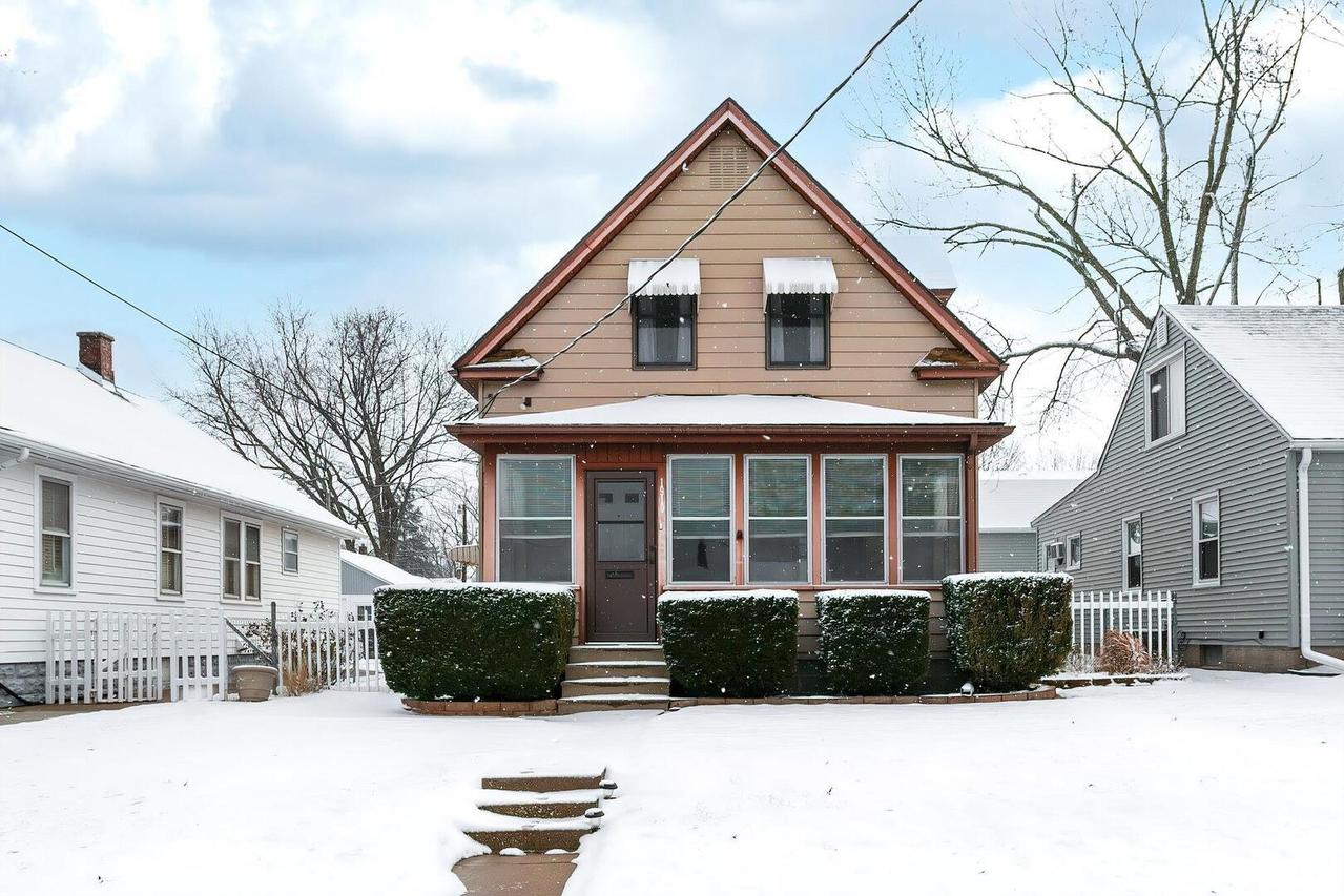 1910 33rd St., Moline, IL 61265