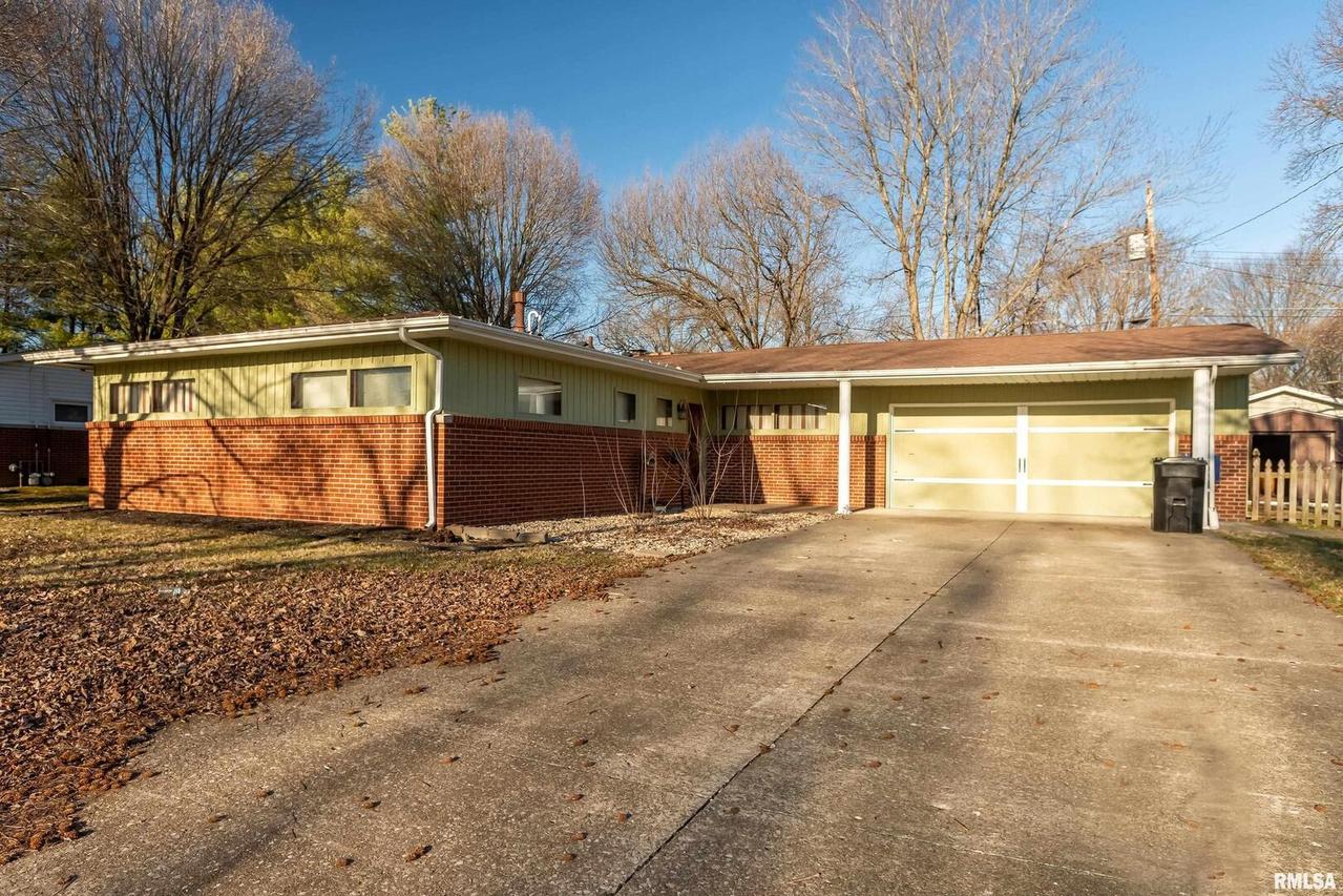 1105 Laura Ln., Marion, IL 62959