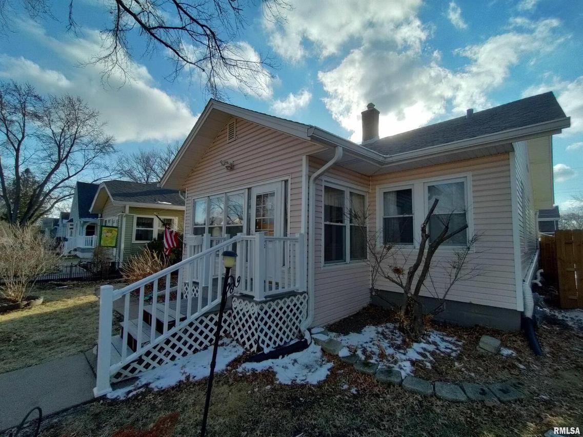 1820 42nd St., Rock Island, IL 61201