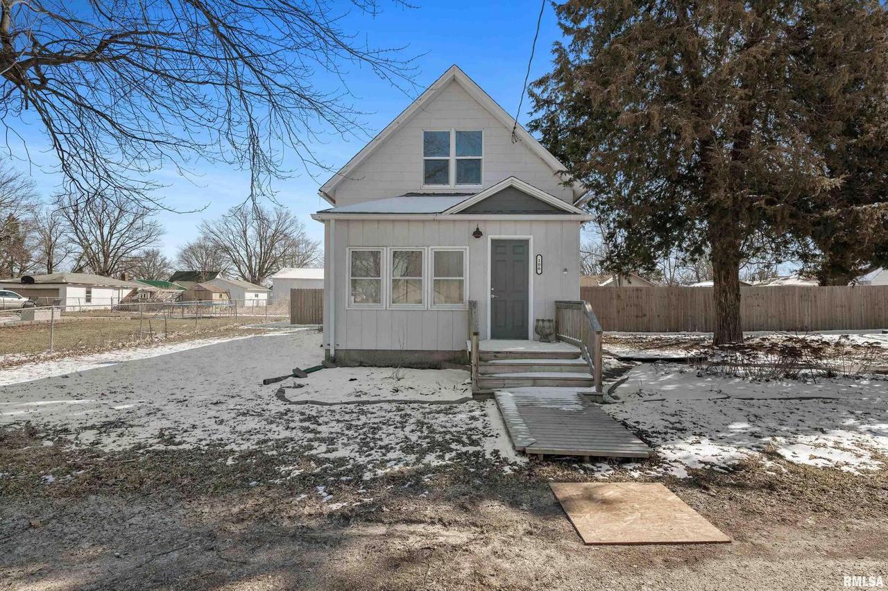 106 4th Ave., Sherrard, IL 61281