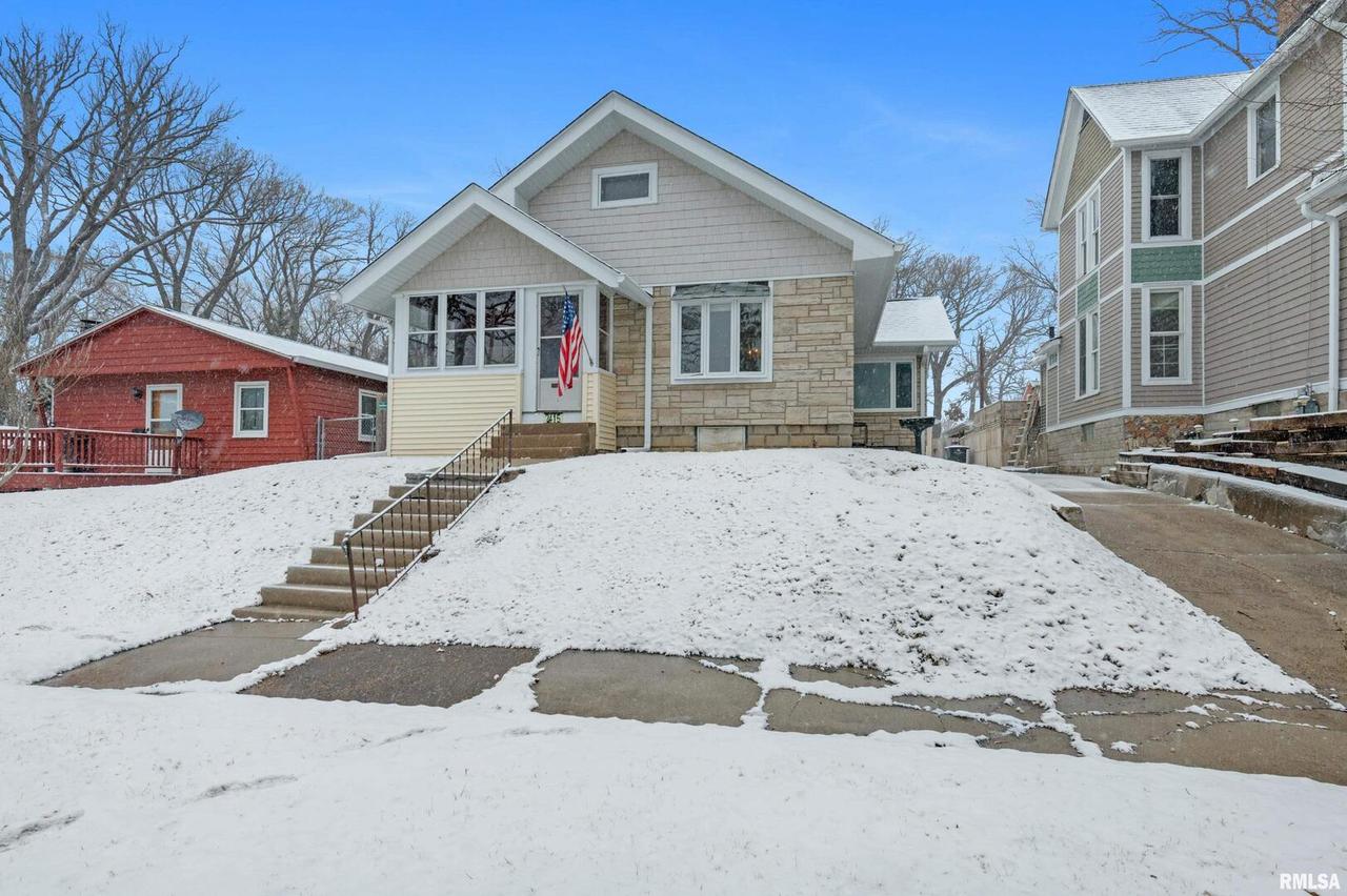 2415 13th Ave., Rock Island, IL 61201