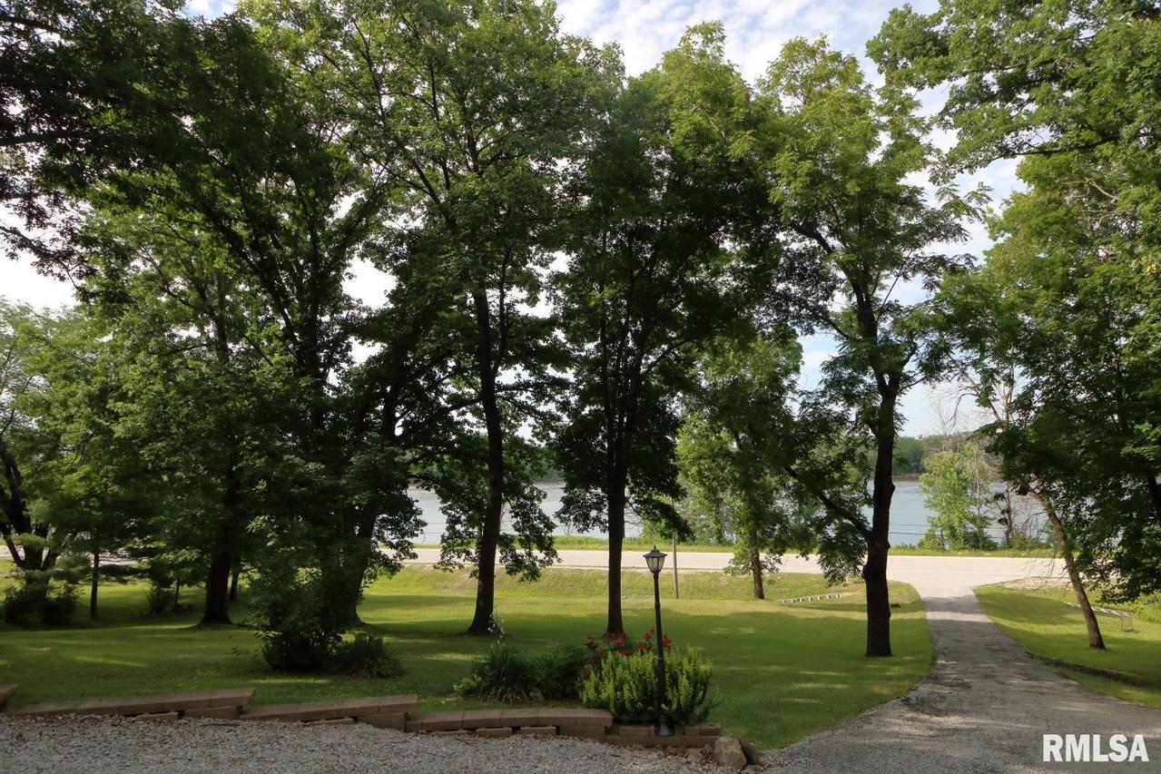 16420 78th Ave., Taylor Ridge, IL 61284