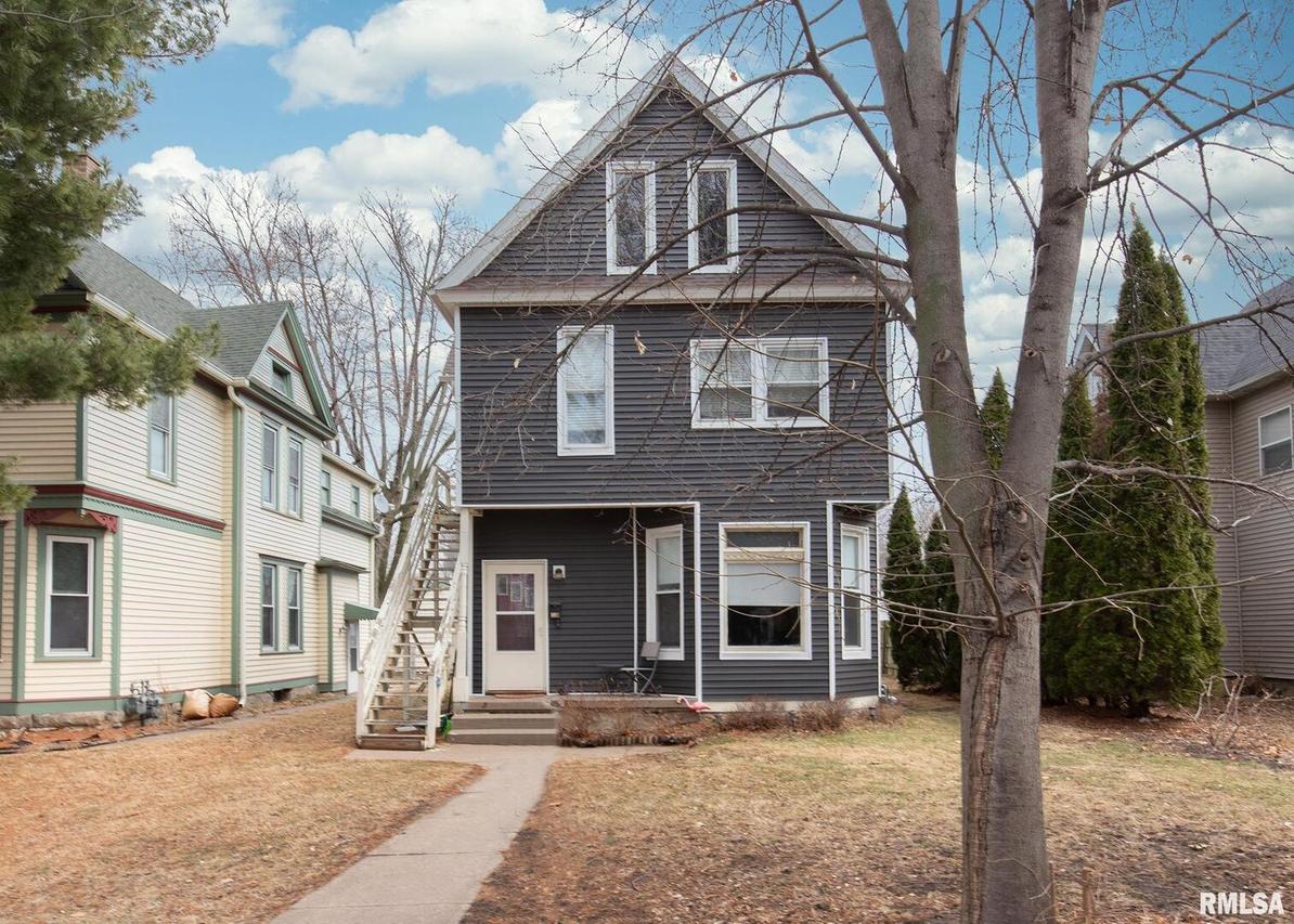 1011 17th St., Rock Island, IL 61201