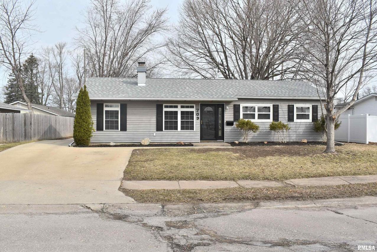 709 41st Ave., East Moline, IL 61244