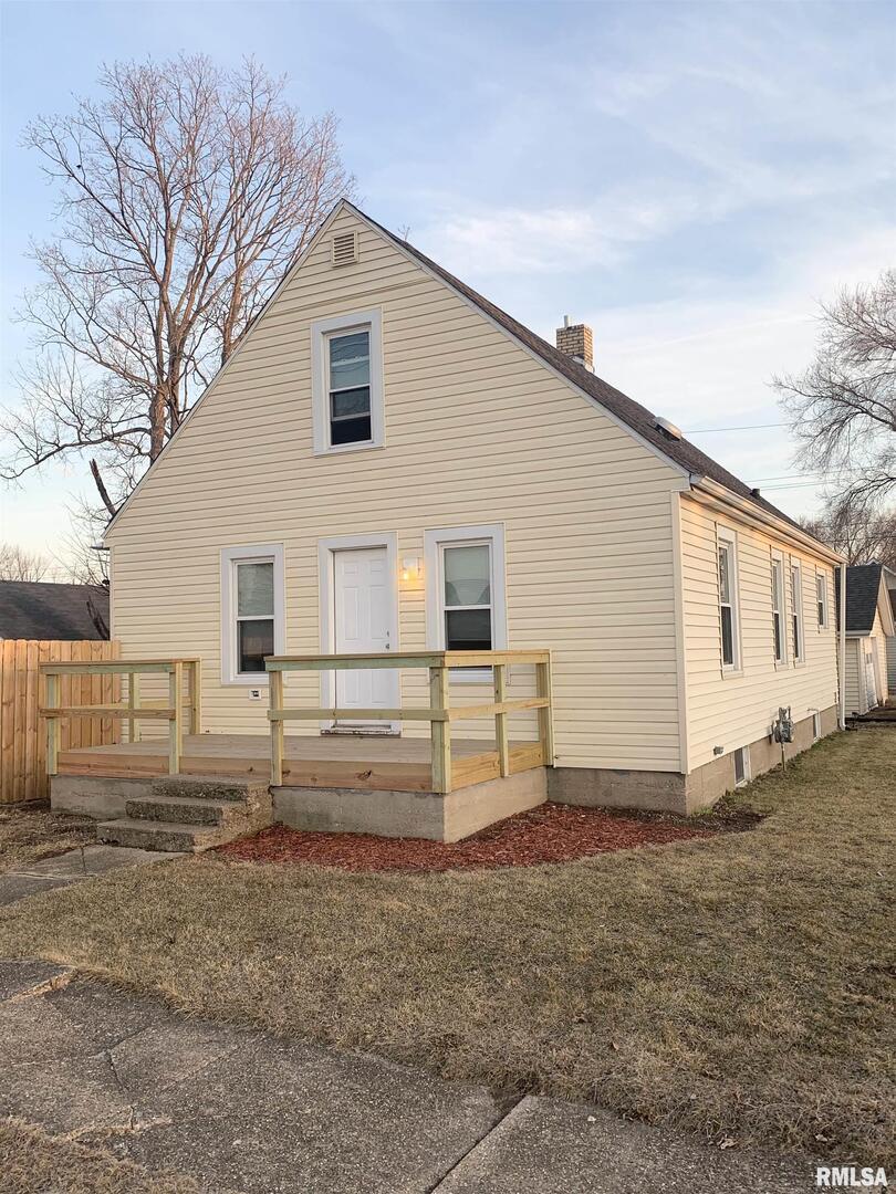 600 17th Ave., Fulton, IL 61252