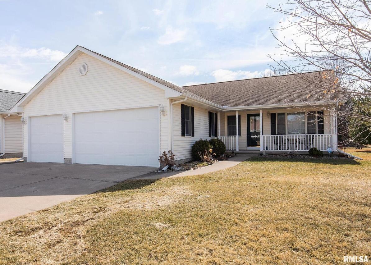 1002 17th Ave., Silvis, IL 61282