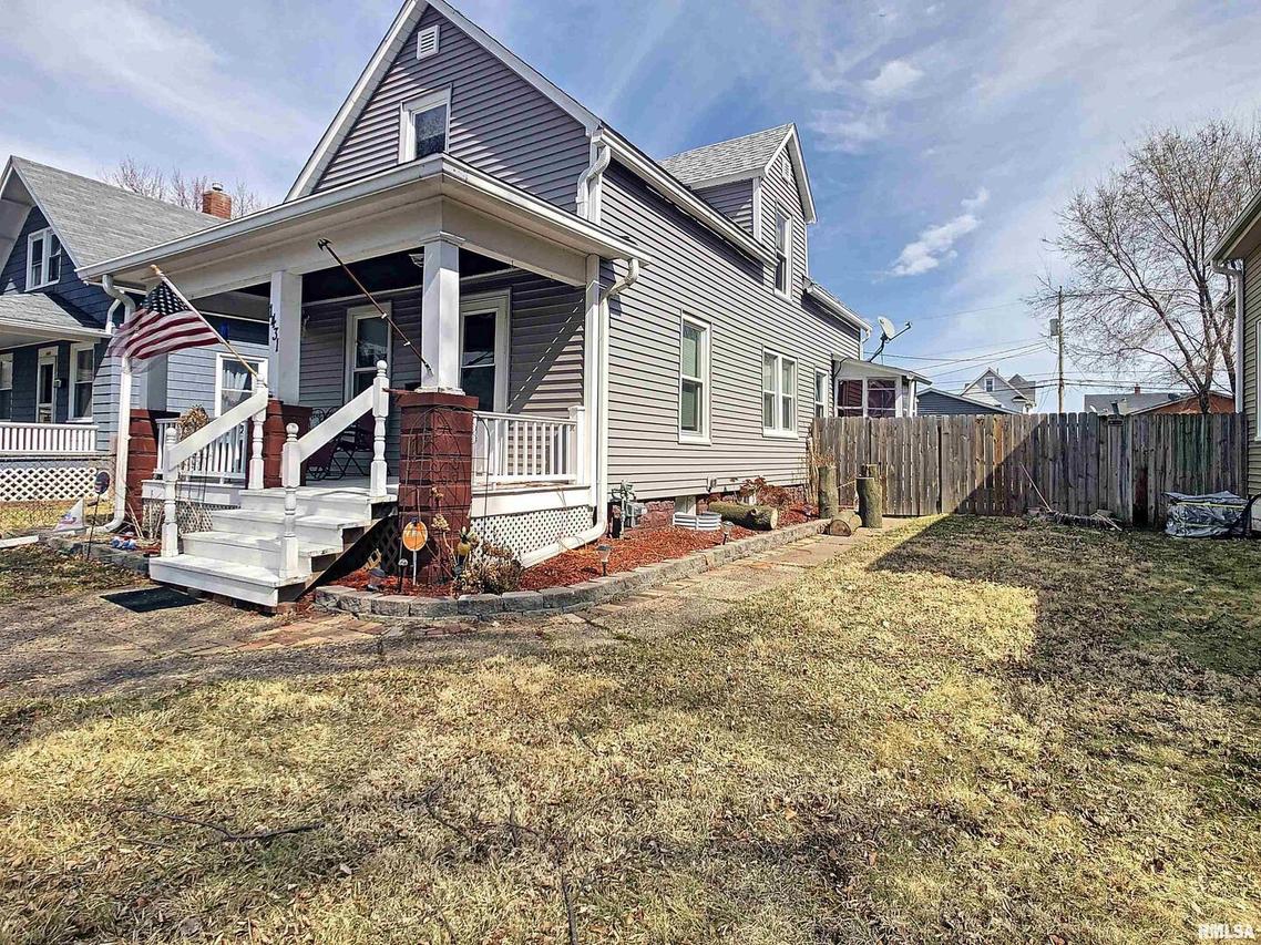 1431 35th St., Rock Island, IL 61201