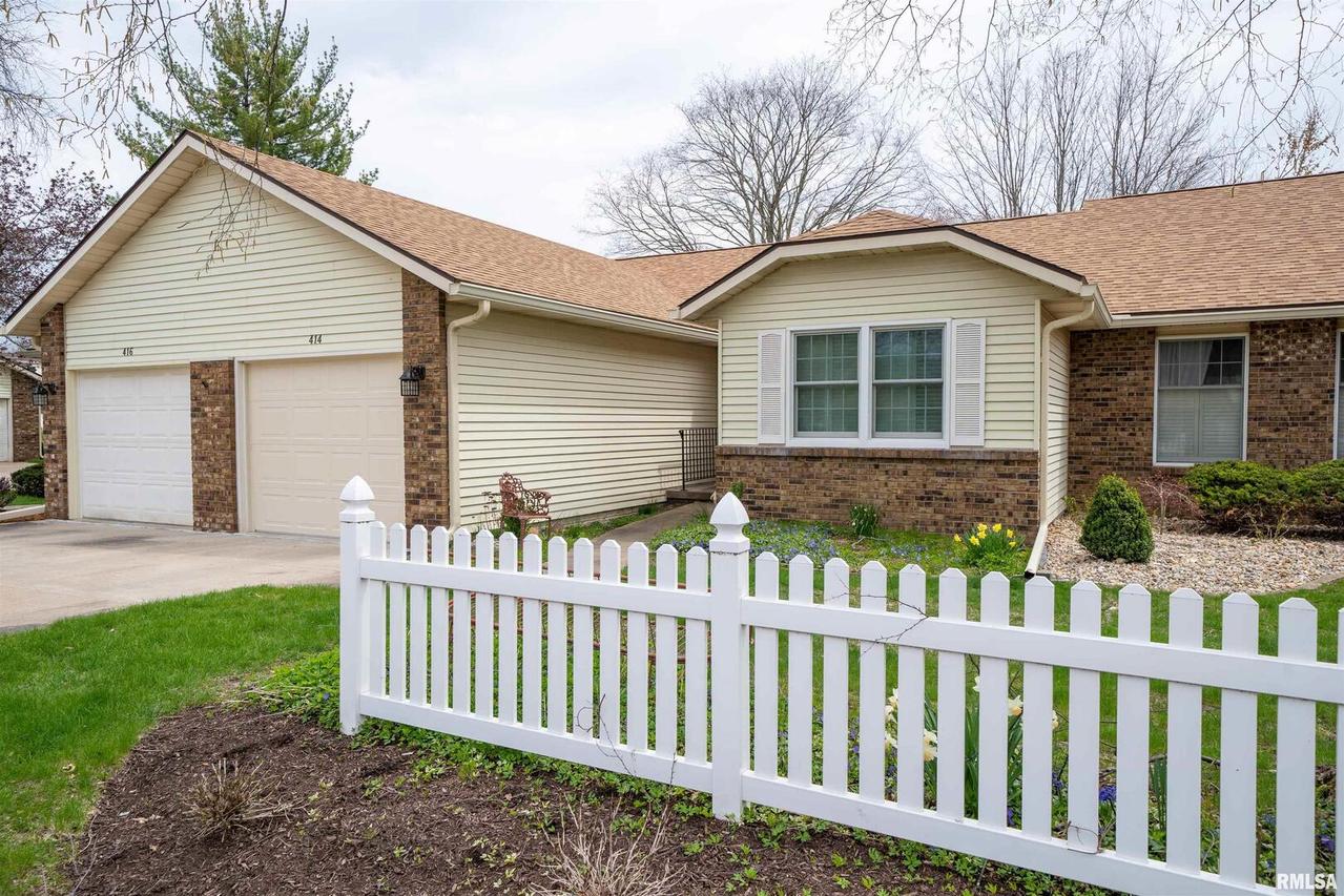 414 29th Avenue Dr. #5E, Moline, IL 61265