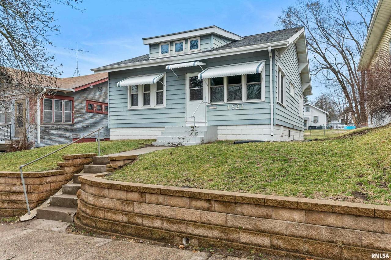 1621 5th St., Rock Island, IL 61201