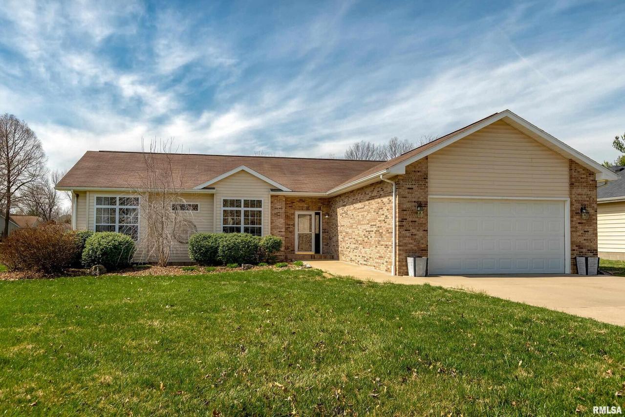 1400 Matthew Ln., Marion, IL 62959