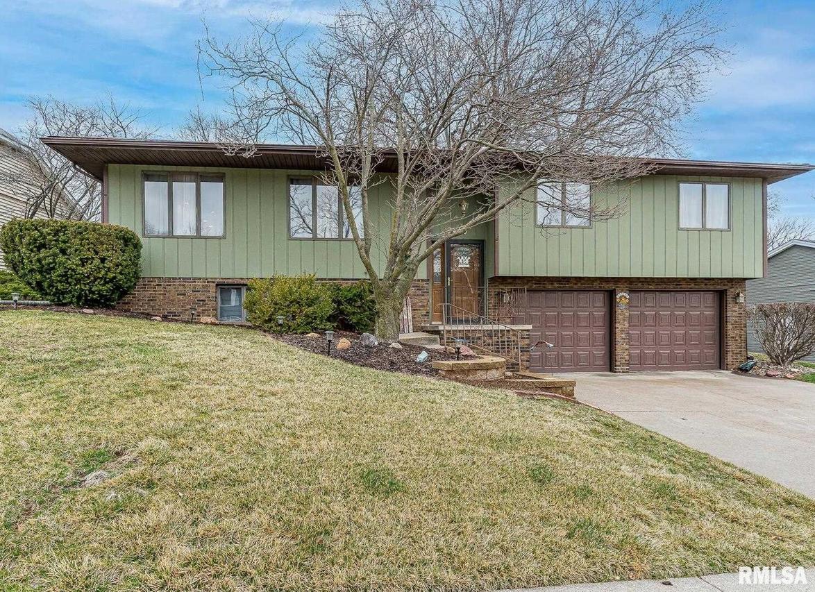 3410 15th St., Moline, IL 61265