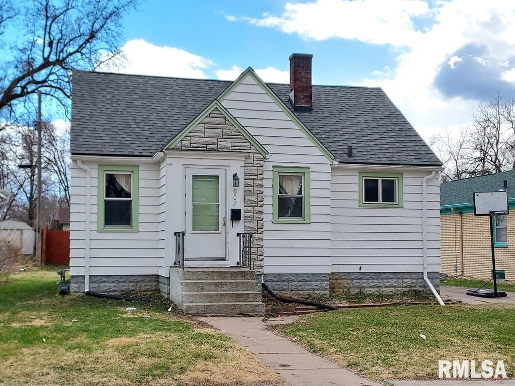 902 21st Ave., Rock Island, IL 61201