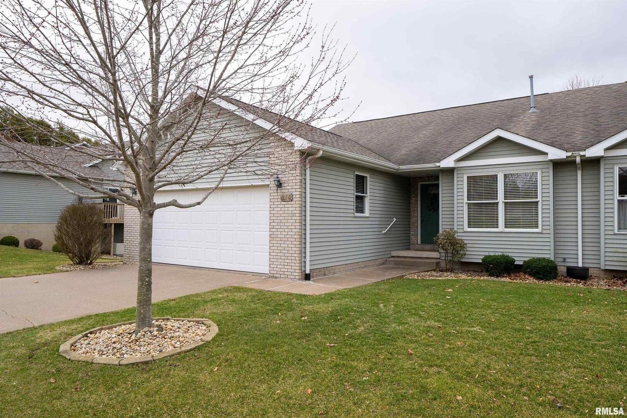 216 3rd St. #3, Port Byron, IL 61275