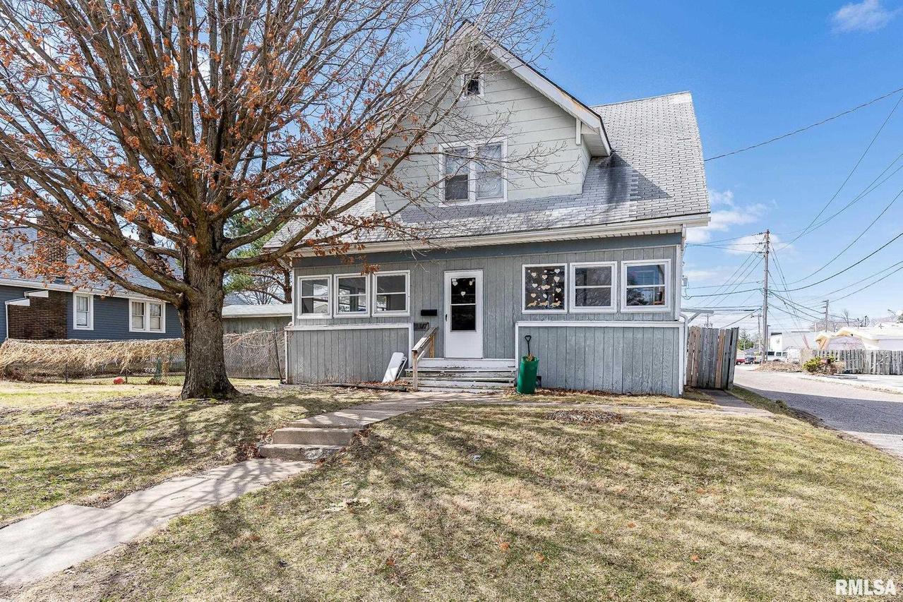 2317 28th St., Moline, IL 61265