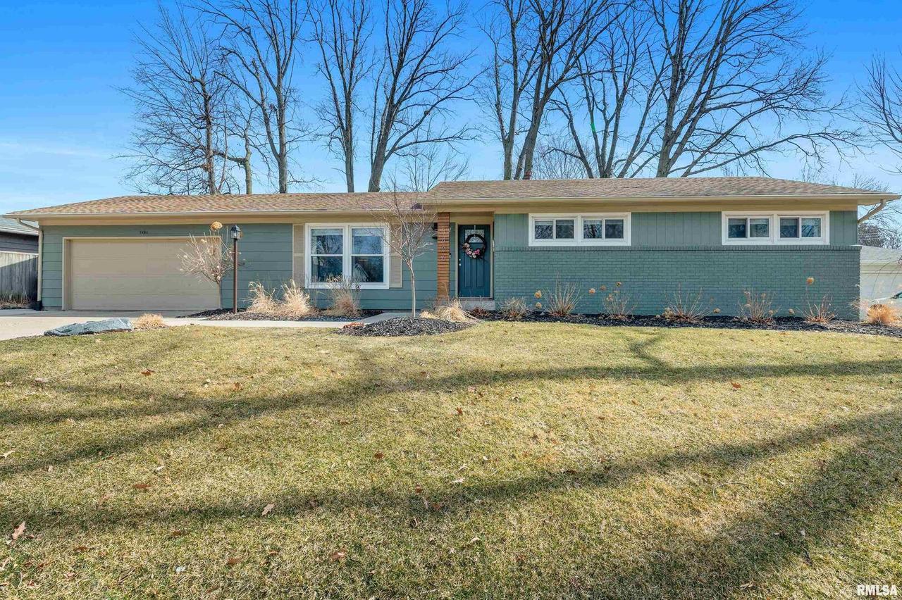 3406 49th St., Moline, IL 61265