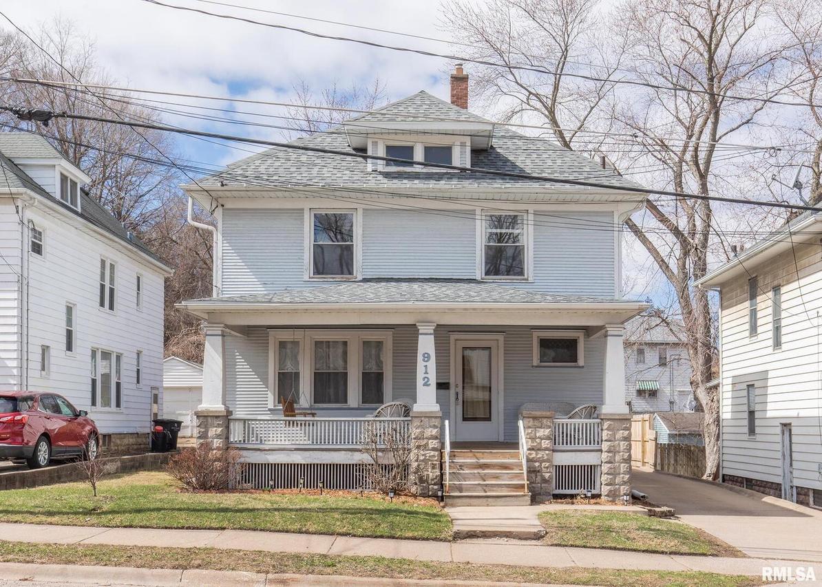 912 44th St., Rock Island, IL 61201