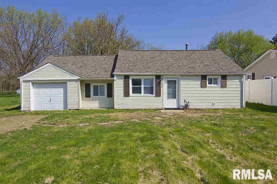 1609 39th Ave., East Moline, IL 61244